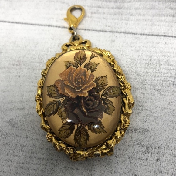 Vintage Max Factor Large Floral Lucite or Glass Locket Pendant Statement… - Picture 2 of 5